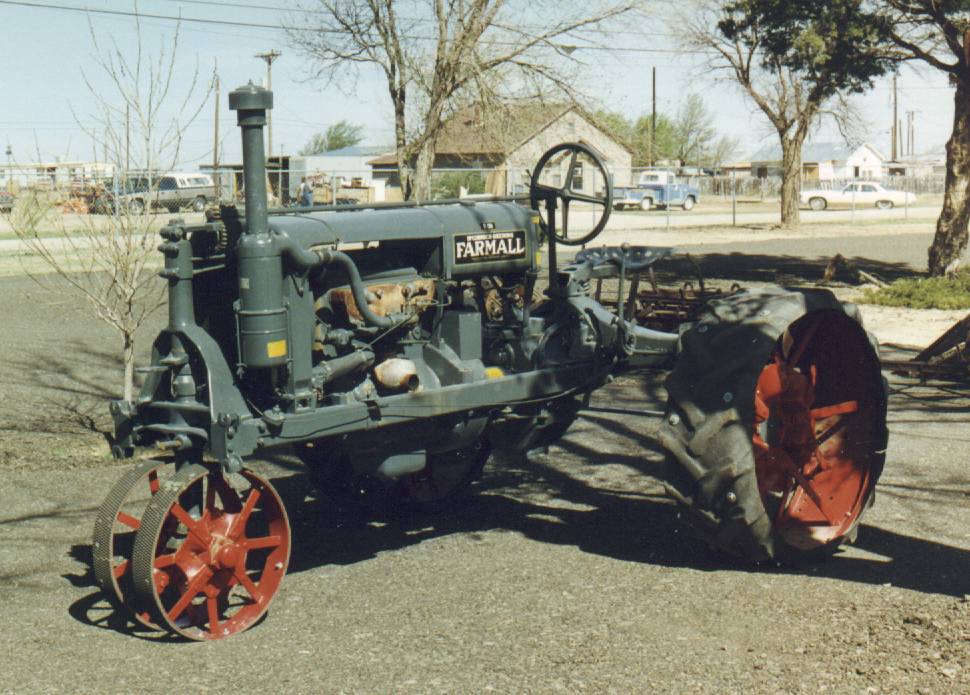 Antique Farm, Lawn & Garden Tractors.